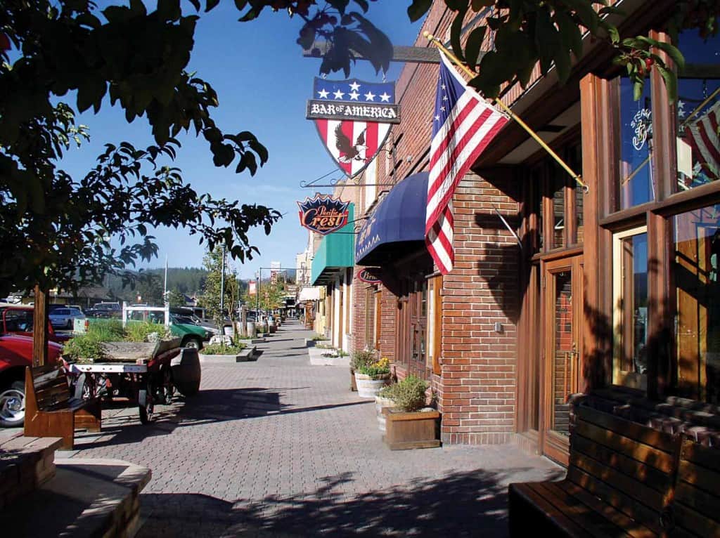 101713-Truckee_Downtown-cr.PattieLesser
