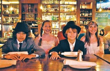 010914-Spot_CenzoPelligrino,ChloeGorman,DylanThomas,Eleanore-Hamilton_c.CarolynHamilton