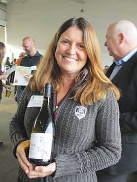 031314-Wine_BlackKite