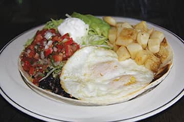 091814-Tastes_HuevosRancheros