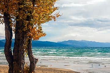 092514-Fall_lakewind_Bansak