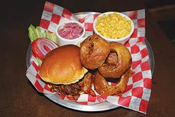 011515-Tastes_PulledPorkSandwich