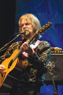 061815-Spot_Beppe-Gambetta-1-(photo-Farinelli)