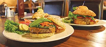 082015-Tastes_CaliforniaBurger