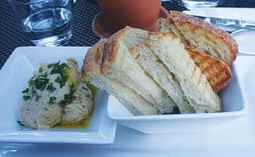 091715-Tastes_BreadHummus