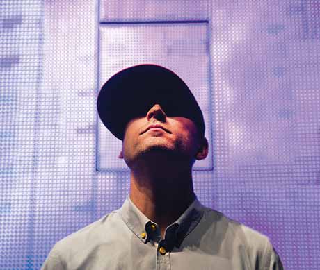 102915-Music3_Kaskade_c.MarkOwens