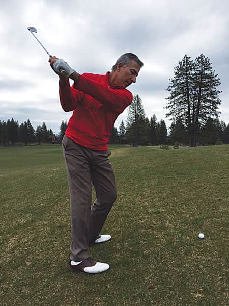 051216-GOLF_Tips_Sidehill_above