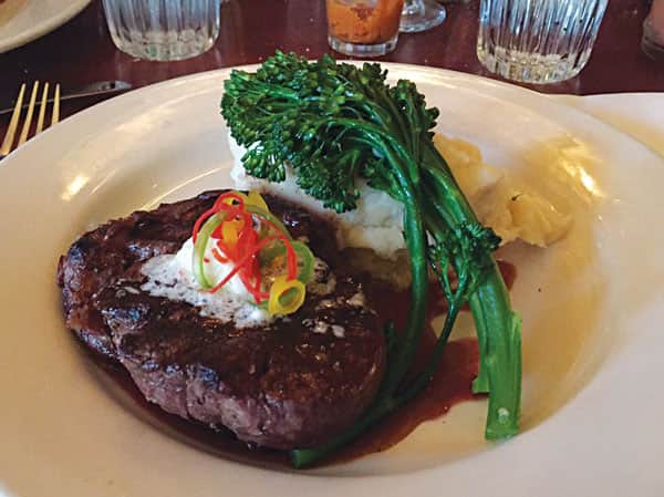 051216-Wine_FiletMignon