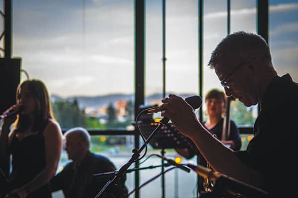 090116-LiveMusic_ChopsBigBand