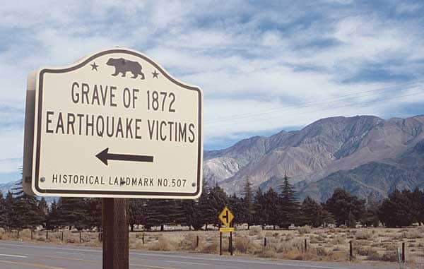 090116-SierraStories_1872_LonePineQuake_GraveSign
