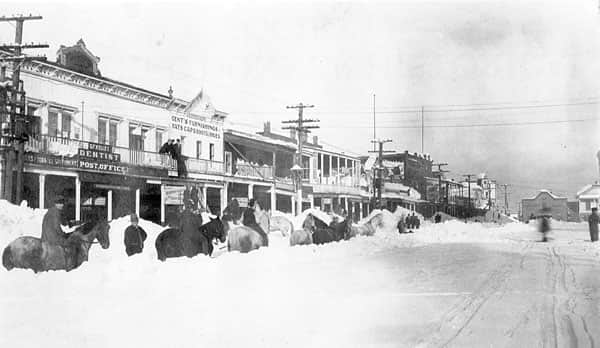 120116-sierrastories_1907_truckee_snow_horses