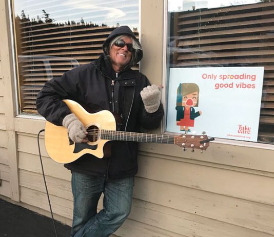 Robbie Gade, 365 days of busking